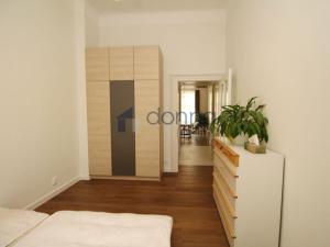 Pronájem bytu 4+kk, Praha, Viktora Huga, 80 m2