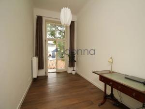 Pronájem bytu 4+kk, Praha, Viktora Huga, 80 m2