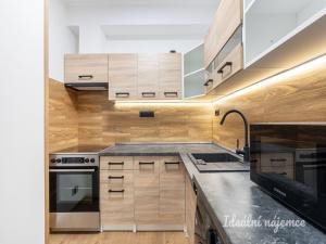 Pronájem bytu 1+kk, Praha - Uhříněves, Václava Trojana, 36 m2