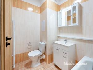 Pronájem bytu 1+kk, Praha - Uhříněves, Václava Trojana, 36 m2