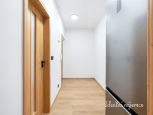 Pronájem bytu 1+kk, Praha - Uhříněves, Václava Trojana, 36 m2