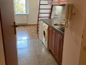 Pronájem bytu 1+kk, Praha - Vysočany, Freyova, 28 m2