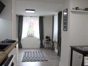 Pronájem bytu 1+1, Karlovy Vary, Na Vyhlídce, 26 m2