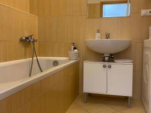 Pronájem bytu 2+1, Praha - Vysočany, Jandova, 50 m2