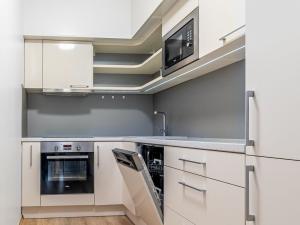 Pronájem bytu 2+kk, Praha - Stodůlky, Nárožní, 59 m2