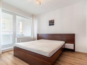 Pronájem bytu 2+kk, Praha - Stodůlky, Nárožní, 59 m2