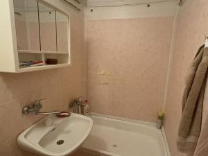 Pronájem bytu 1+kk, Praha, Markušova, 34 m2