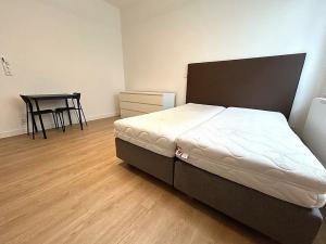 Pronájem bytu 1+kk, Praha - Vysočany, Poděbradská, 26 m2