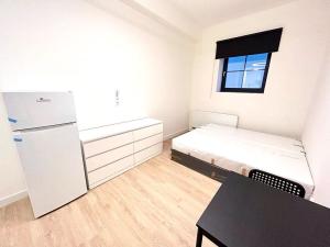 Pronájem bytu 1+kk, Praha - Vysočany, Poděbradská, 27 m2