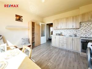 Pronájem bytu 2+kk, Praha - Hostivař, plukovníka Mráze, 40 m2