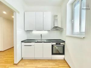 Prodej bytu 3+1, Brno, Charbulova, 71 m2
