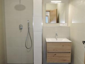 Prodej rodinného domu, Mezouň, 210 m2