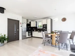 Pronájem bytu 3+kk, Hovorčovice, Střední, 76 m2