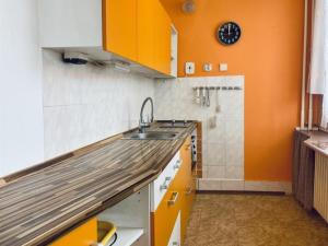 Pronájem bytu 3+1, Broumov, Dukelská, 57 m2
