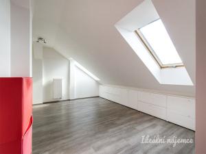 Pronájem bytu 3+kk, Praha - Holešovice, Ortenovo náměstí, 78 m2