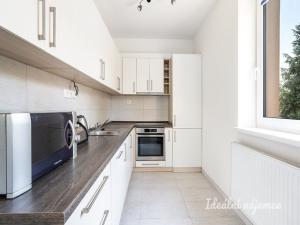 Pronájem bytu 2+kk, Hostivice, Sportovců, 60 m2