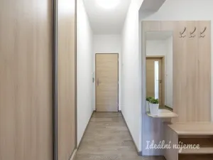 Pronájem bytu 2+kk, Hostivice, Sportovců, 60 m2