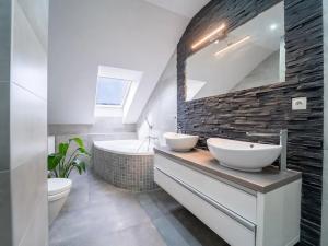 Pronájem bytu 4+kk, Veletov, 80 m2