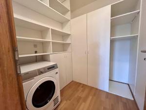 Pronájem bytu 3+kk, Praha - Žižkov, Olšanská, 98 m2