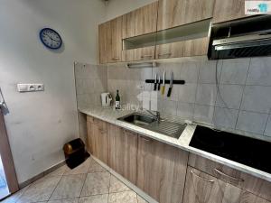 Pronájem bytu 2+kk, Praha - Michle, Adamovská, 46 m2