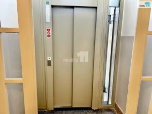 Pronájem bytu 2+kk, Praha - Michle, Adamovská, 46 m2