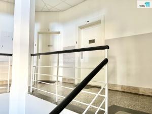 Pronájem bytu 2+kk, Praha - Michle, Adamovská, 46 m2