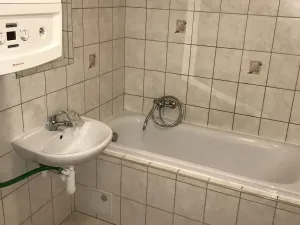 Pronájem bytu 1+kk, Praha - Vysočany, Klečákova, 25 m2