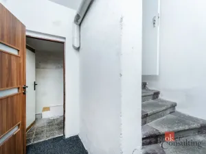 Prodej komerční nemovitosti, Karlovy Vary, Varšavská, 145 m2