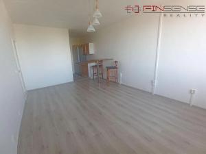 Pronájem bytu 2+kk, Kladno, Mládežnická, 45 m2