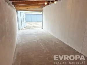 Pronájem garáže, Poděbrady - Poděbrady II, Boučkova, 20 m2