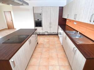 Prodej rodinného domu, Mukařov, Do Podkovy, 428 m2