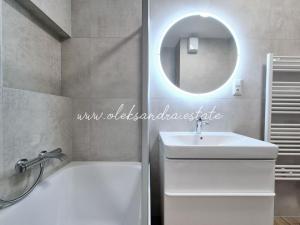 Pronájem bytu 2+kk, Praha - Čakovice, Tryskovická, 63 m2
