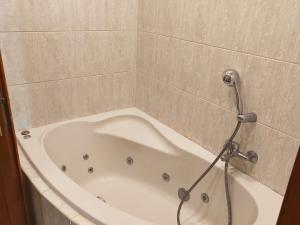 Pronájem bytu 2+1, Praha, Tachovská, 68 m2