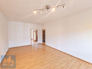Pronájem bytu 2+1, Praha - Žižkov, Na vrcholu, 55 m2