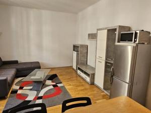 Pronájem bytu 2+kk, Praha - Dejvice, Wuchterlova, 51 m2