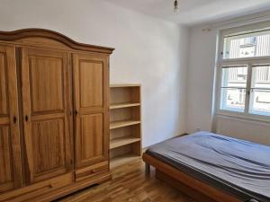 Pronájem bytu 2+kk, Praha - Dejvice, Wuchterlova, 51 m2
