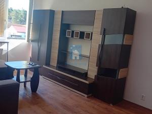 Pronájem bytu 2+1, Jince, Zborovská, 42 m2