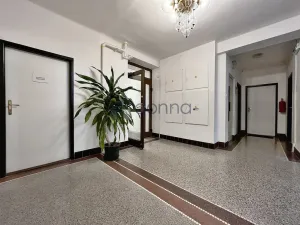 Pronájem kanceláře, Praha, Drahobejlova, 60 m2