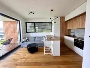 Pronájem bytu 2+kk, Praha - Hlubočepy, Kurandové, 50 m2