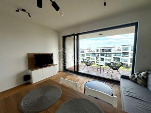 Pronájem bytu 2+kk, Praha - Hlubočepy, Kurandové, 50 m2