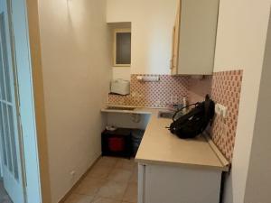 Pronájem bytu 2+kk, Praha - Smíchov, Plzeňská, 41 m2