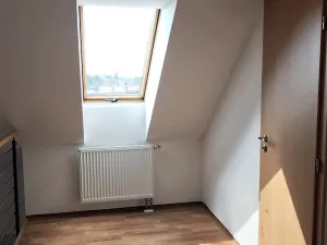 Pronájem bytu 2+1, Praha - Kbely, Pod Nouzovem, 90 m2