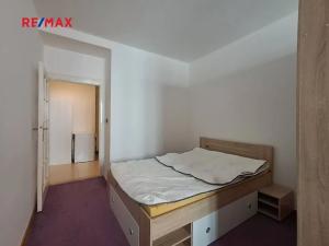 Pronájem bytu 2+kk, Praha - Strašnice, Nad Primaskou, 54 m2