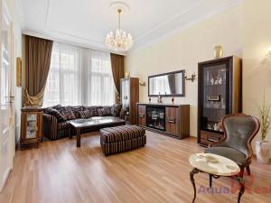 Prodej bytu 3+1, Karlovy Vary, K. Čapka, 88 m2