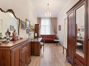 Prodej bytu 3+1, Karlovy Vary, K. Čapka, 88 m2
