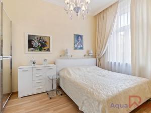 Prodej bytu 3+1, Karlovy Vary, K. Čapka, 88 m2