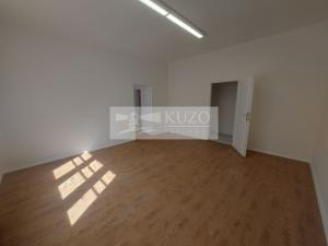 Pronájem kanceláře, Praha, Na Březince, 150 m2