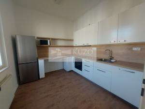 Pronájem kanceláře, Praha, Na Březince, 150 m2