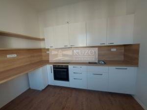 Pronájem kanceláře, Praha, Na Březince, 150 m2