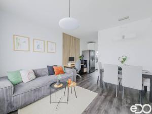 Pronájem bytu 3+kk, Praha, Hornoměcholupská, 65 m2